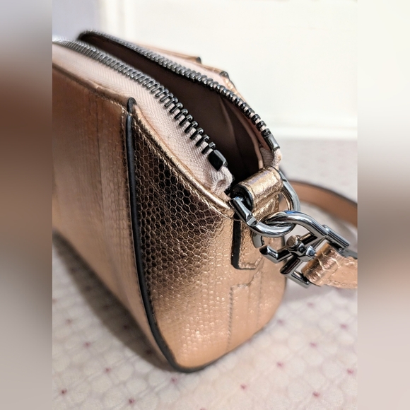 NWT Givenchy water snake embossed leather Nano Antigona, light pink metallic - Picture 7 of 11